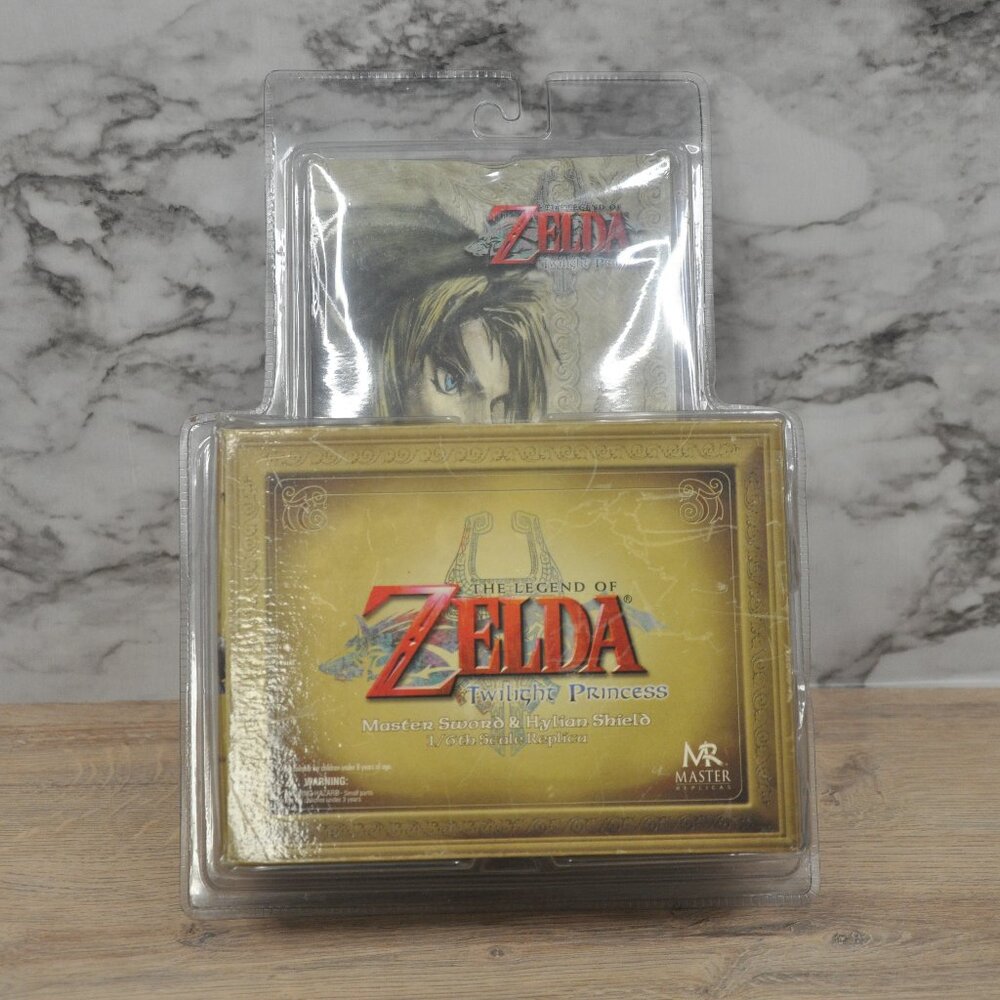 Zelda Master Sword & Hylian Shield Scaled Replica LZ-300 – Brand New Sealed!